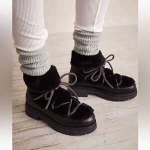 NWT Free People Black Leather Faux Fur Hiking Ski lodge boots Size 7.5
